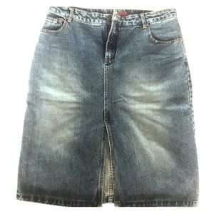 🛍BCBGMaxAzria Washed Denim Pencil Skirt | Size 12